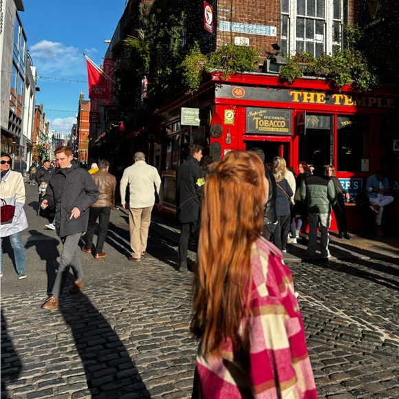 Meet your Posher, Alex - Picture 11 of 16